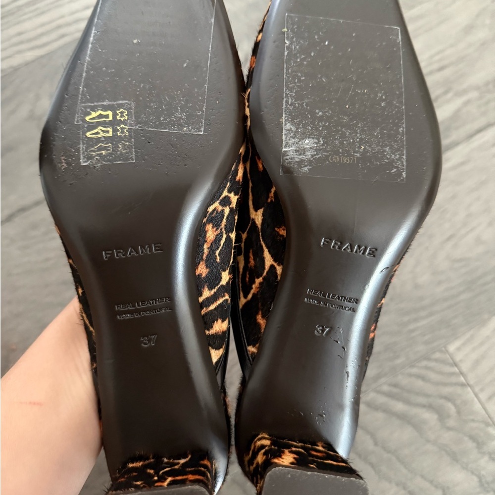 Frame Le Isla Leopard Print Mule Heel - Picture 4 of 6